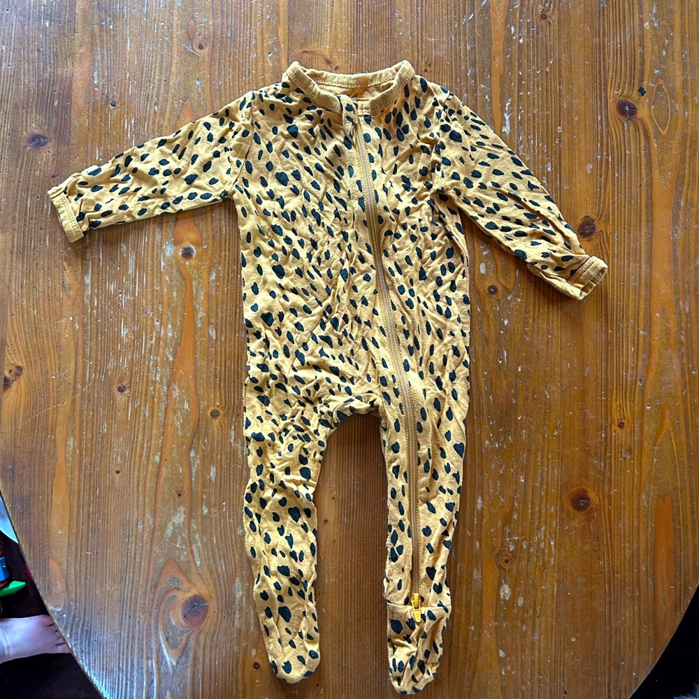 Kyte Leopard Zipper Footie (0 - 3 months)